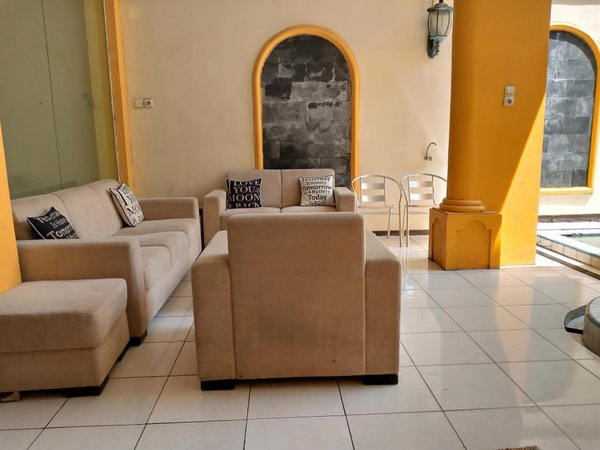 Reddoorz Syariah At Demasto Homestay Jembel المظهر الخارجي الصورة